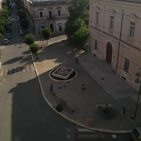 Via Roma 15 *